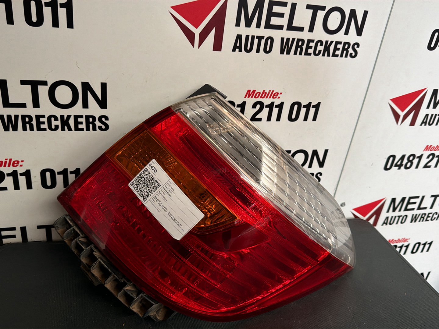 Toyota Kluger GSU40 GSU45- Right Taillight- Body Mounted, Clear Lens Type