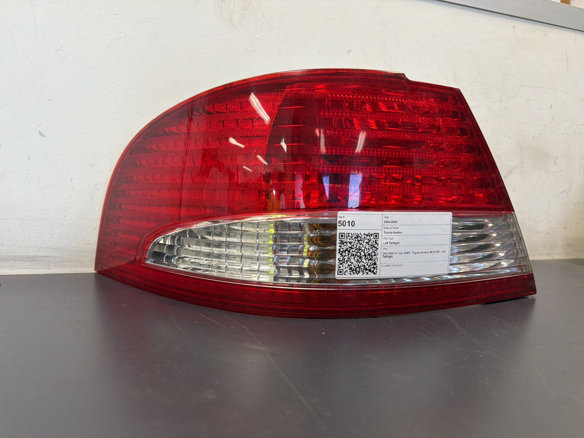 Oct 2003 to Jun 2005 - Toyota Avalon MCX10R - Left Taillight