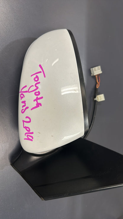 Aug 2011 to Dec 2019- Toyota Yaris NCP13# Hatchback- Right Door Mirror- Non-Heated Type