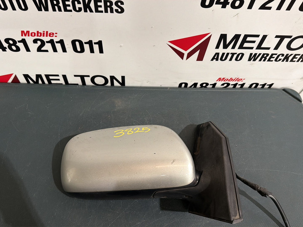 2004 Toyota Prius - Right Door Mirror