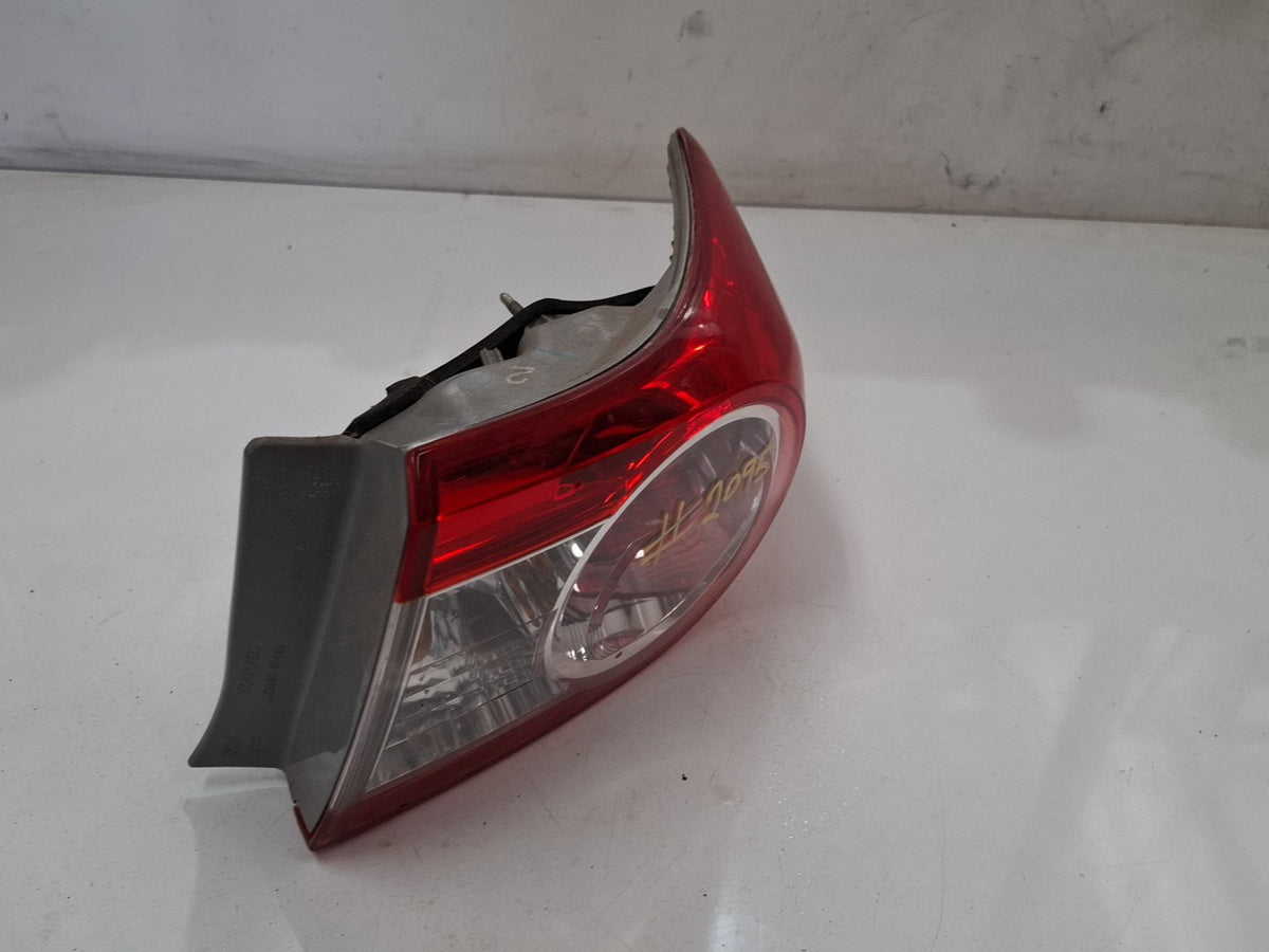 Mar 2010 to Dec 2013 - Toyota Corolla ZRE152R ZRE153R Sedan - Right Taillight