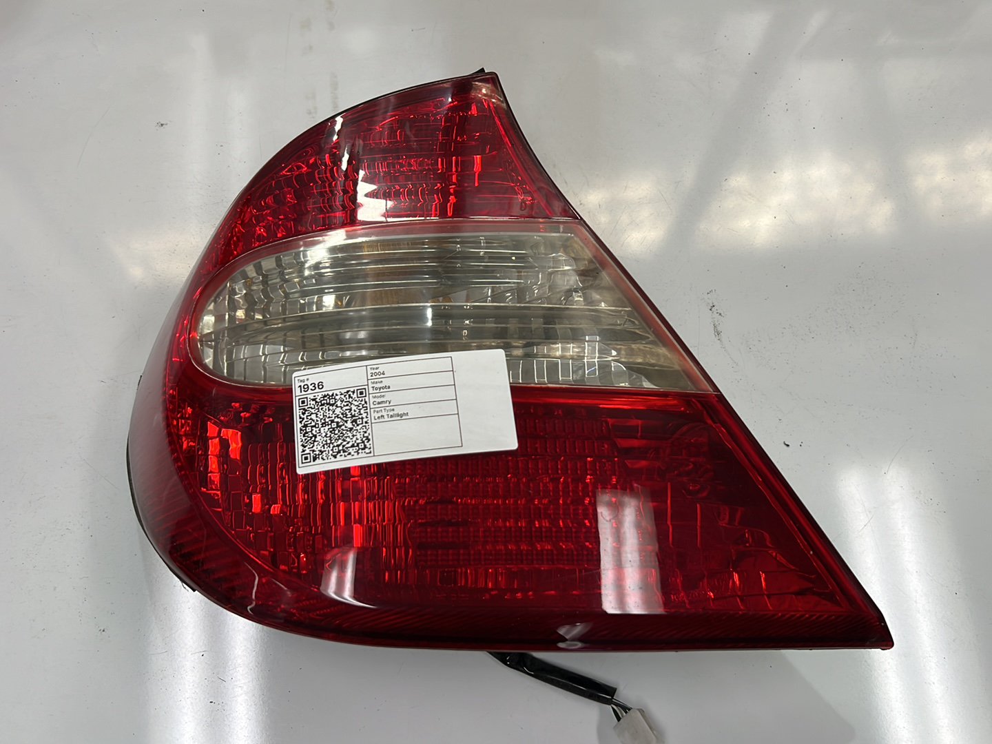 2004 Toyota Camry V30 - Left Taillight
