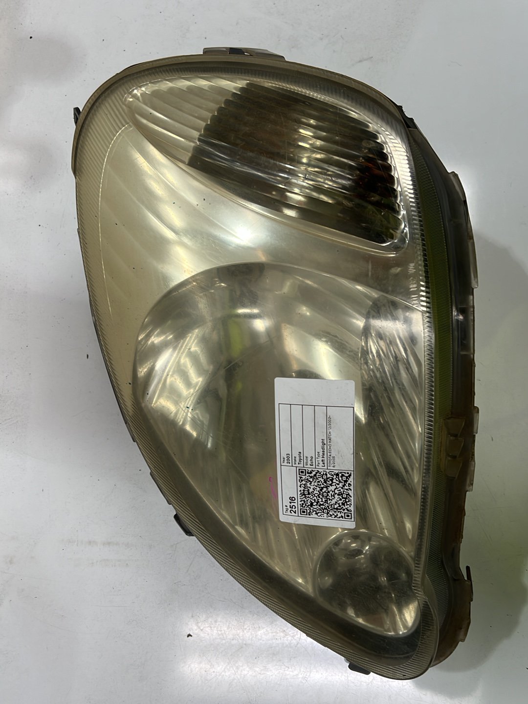 2002-2005 Toyota Echo - Left Headlight