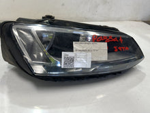 2012 Volkswagen Jetta - Right Headlight