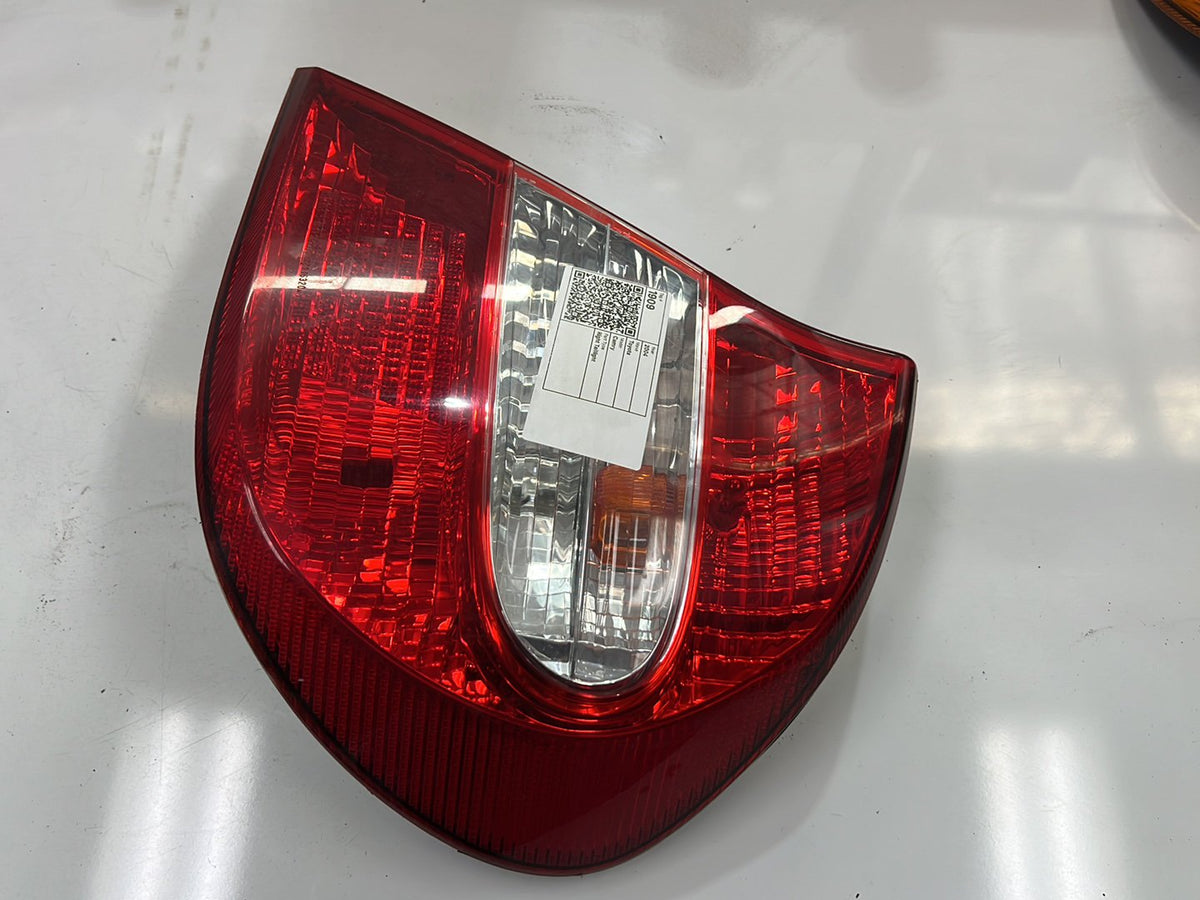 2004 Toyota Camry V30 - Right Taillight
