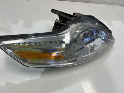 Jul 2009 to Oct 2010- Ford Mondeo MB LX Zetec- Right Headlight- Halogen, Non Cornering & Non Daytime Running Light Type
