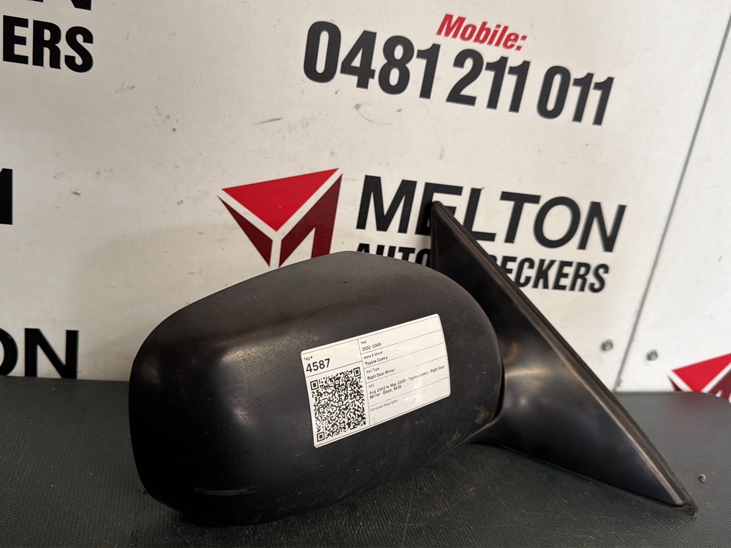 Aug 2002 to May 2006- Toyota Camry- Right Door Mirror- Black, Sk36