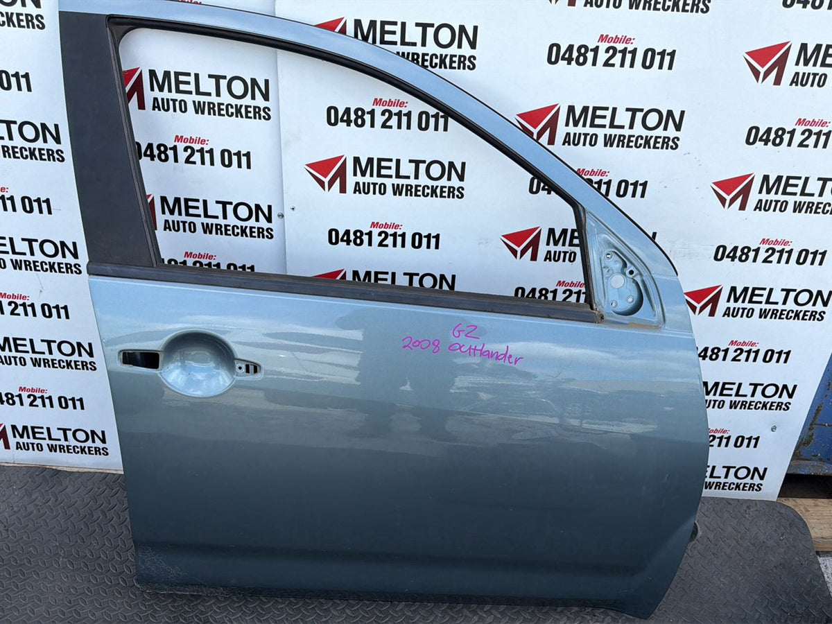 Nov 2006 to Sep 2009 - Mitsubishi Outlander ZG - Right Front Door