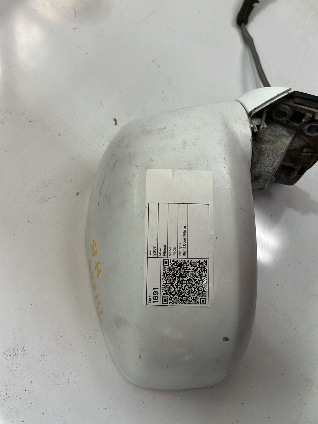 2007 Nissan Tiida C11 - Right Door Mirror