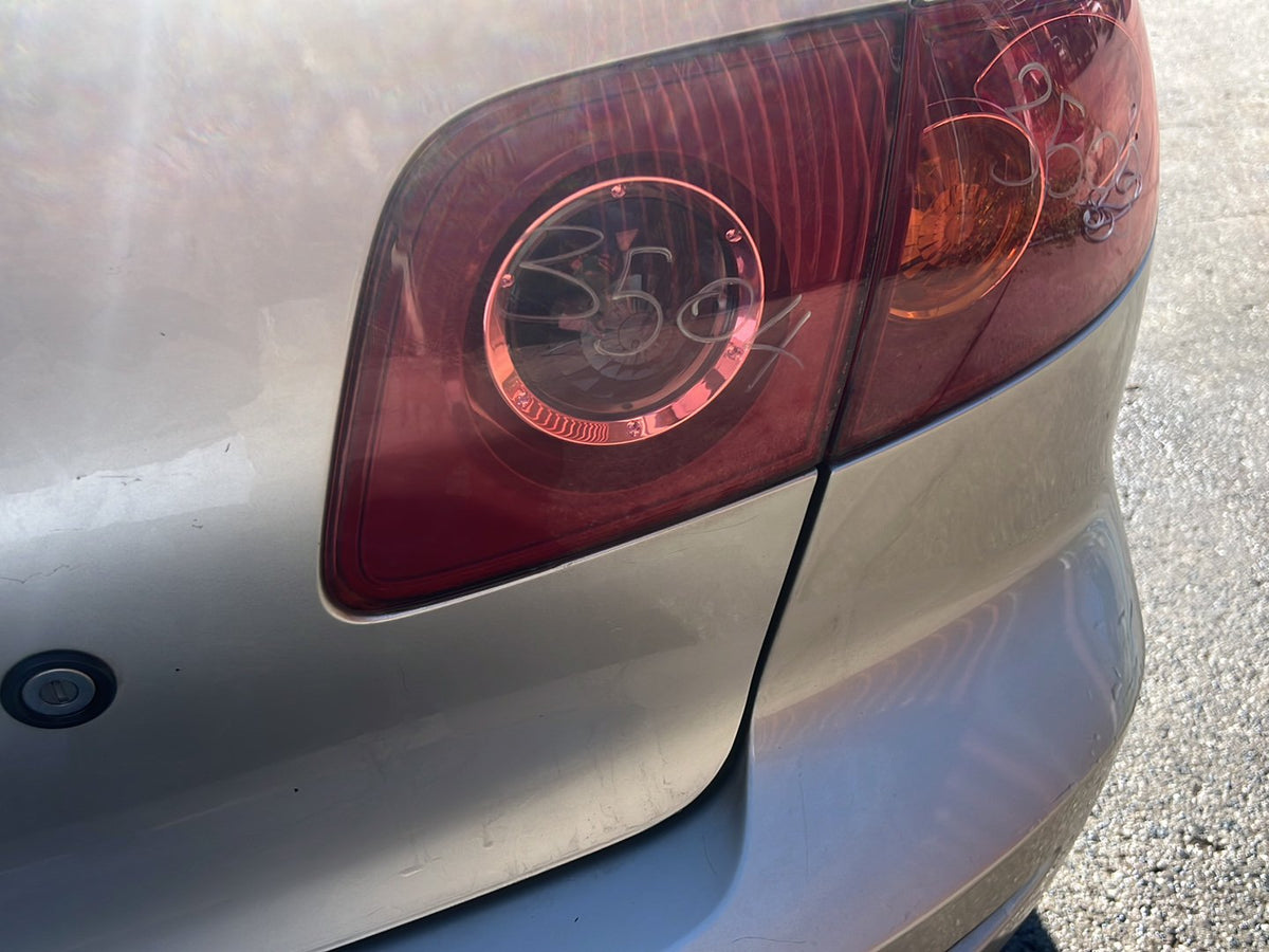 Mazda Mazda3 Sport BK Sedan Right Taillight on Bootlid/Tailgate