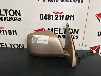 Jan 2001 to Apr 2007 - Toyota Kluger MCU28R - Right Door Mirror