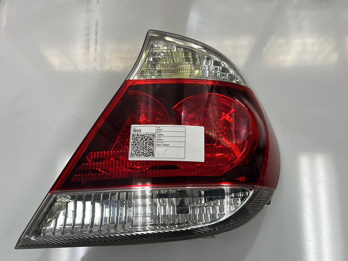 2004 Toyota Camry V30 - Right Taillight