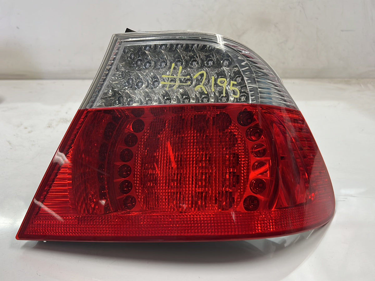 2003 BMW 325i E46- Right Taillight