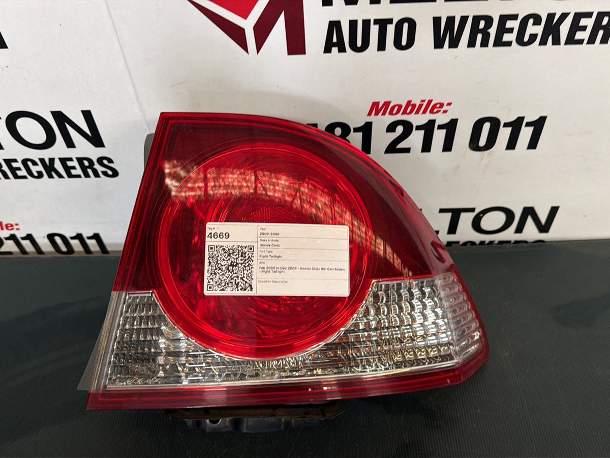 Feb 2006 to Dec 2008 - Honda Civic 8th Gen Sedan - Right Taillight