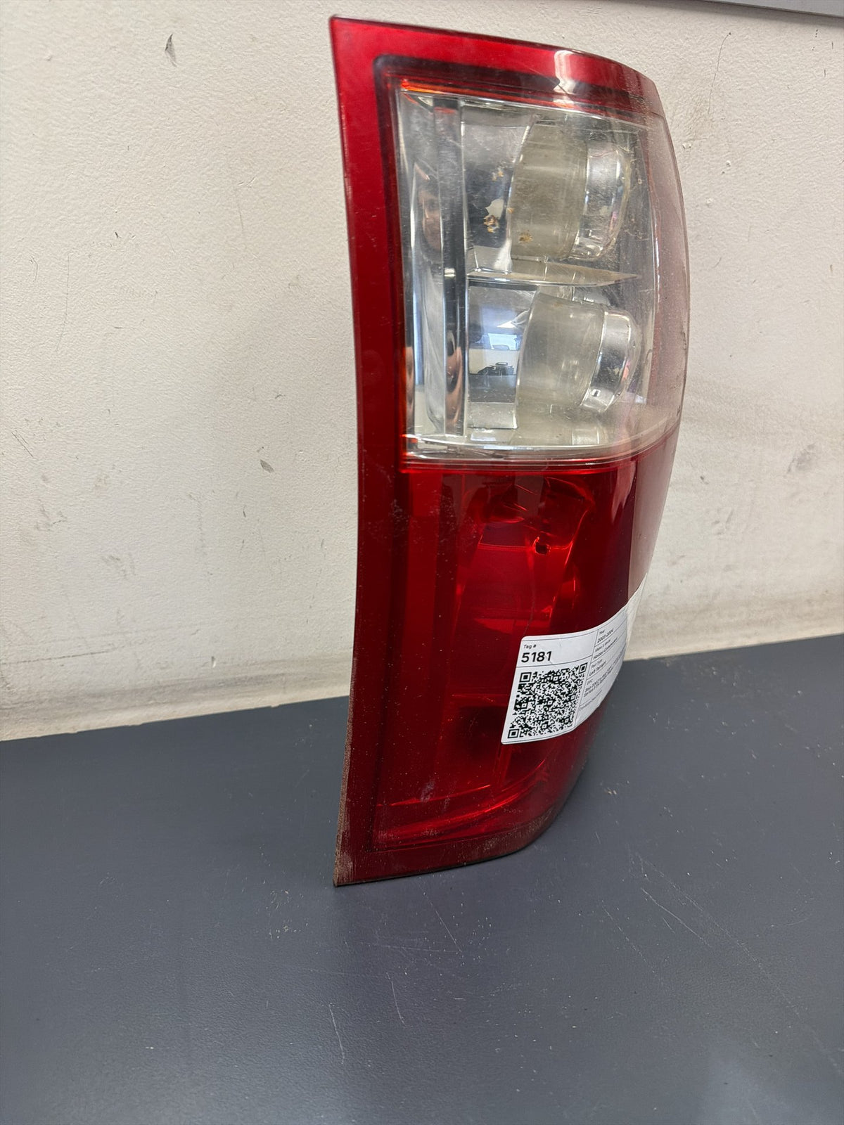 Sep 2003 to Aug 2004 - Holden Commodore VY Series II SS Station Wagon - Left Taillight