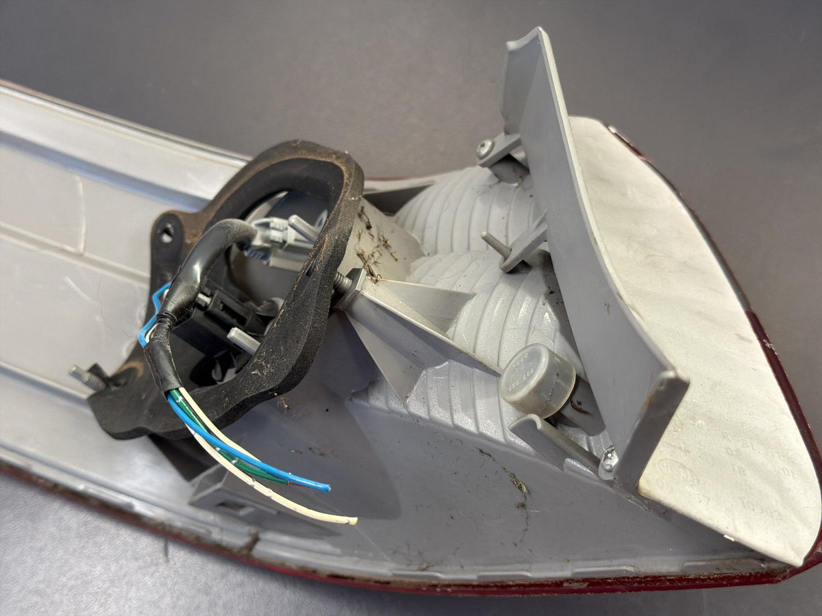 Jun 2006 to May 2009 - Toyota Camry ACV40 - Right Taillight