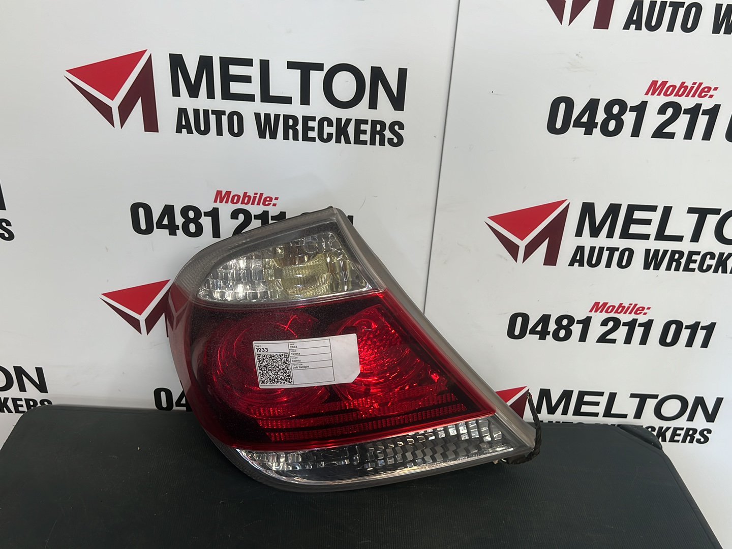 2004 Toyota Camry V30 - Left Taillight