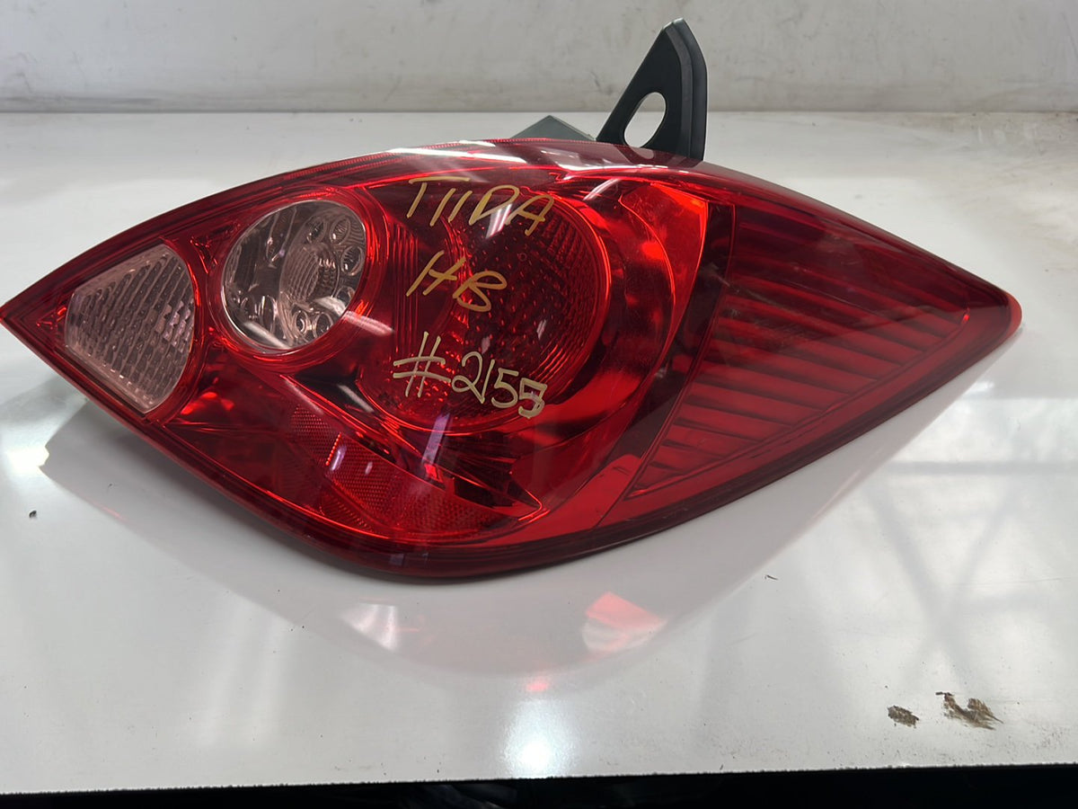 Right Taillight, 2007, Nissan, Tiida, C12
