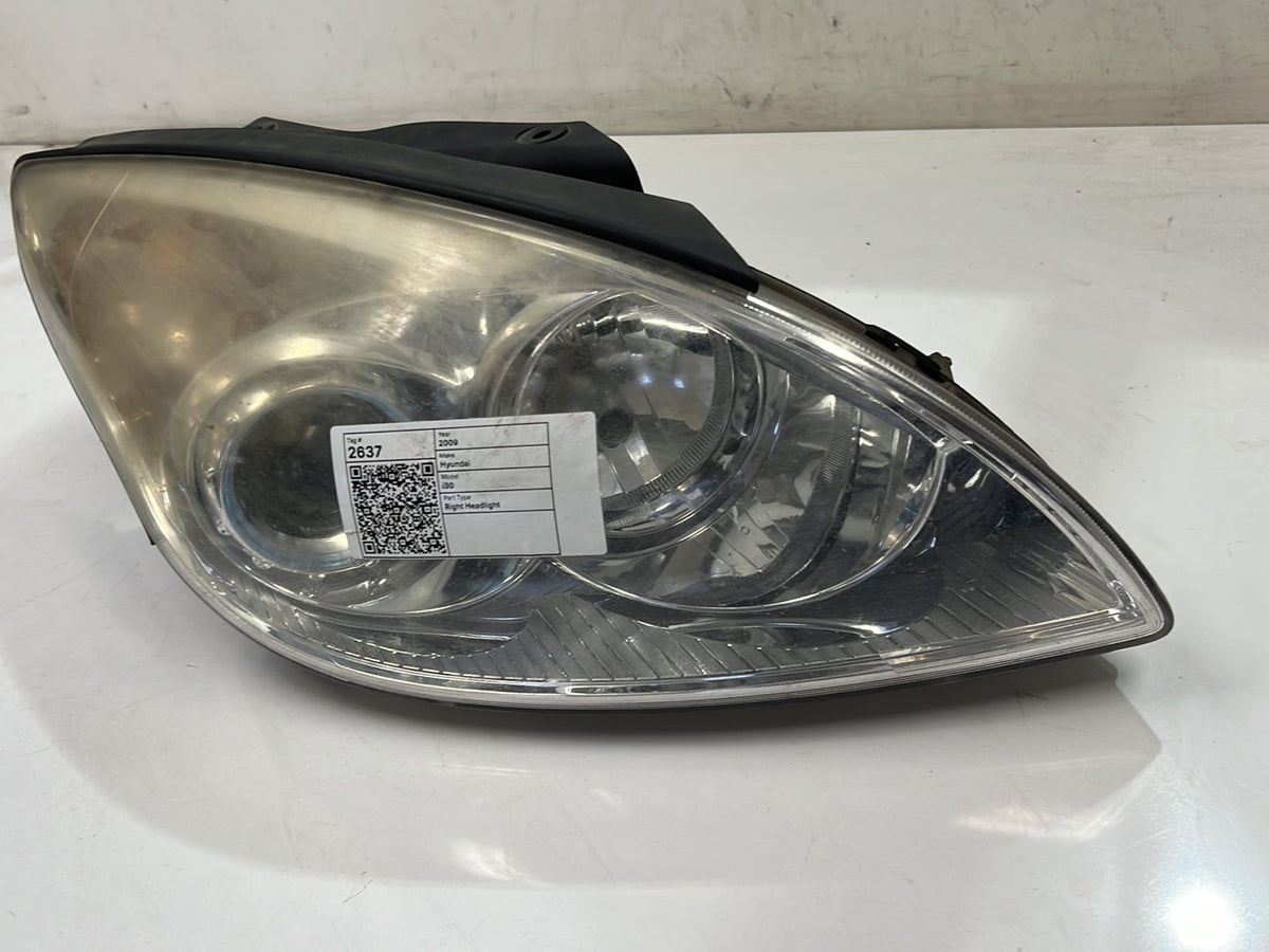 Jan 2008 to Apr 2012- Hyundai i30 FD- Right Headlight- Chrome Insert Type