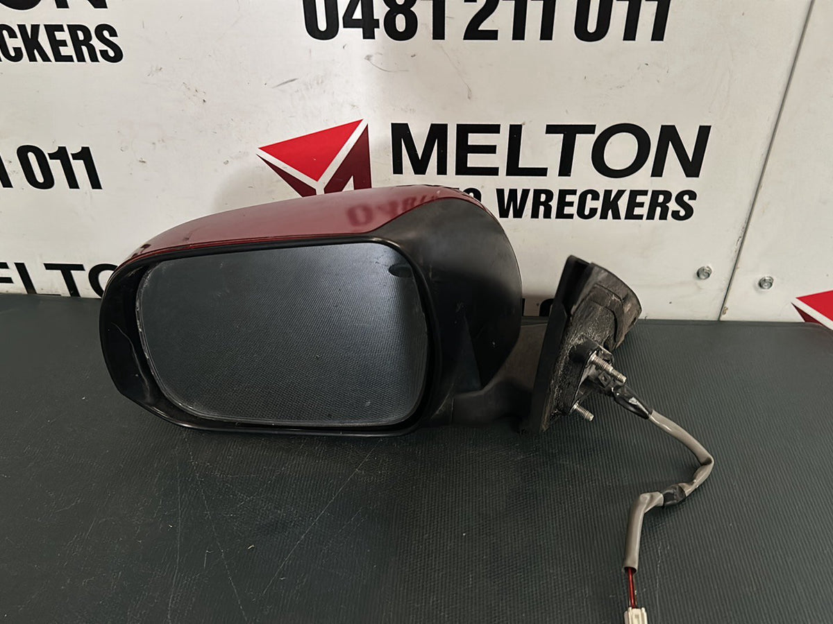 Aug 2007 to Jul 2010- Toyota Kluger GSU40 GSU45- Left Door Mirror- Non-Puddle Lamp Type, Colour Coded
