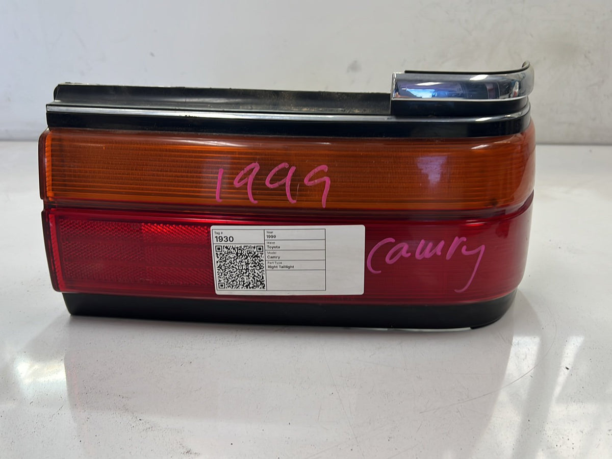 1999 Toyota Camry - Right Taillight