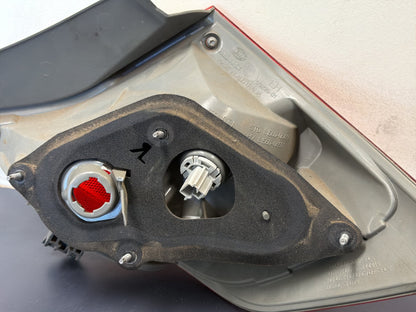 Nov 2011 to Mar 2015 - Toyota Camry ASV50 - Left Taillight - Body Mounted, Non Led Type
