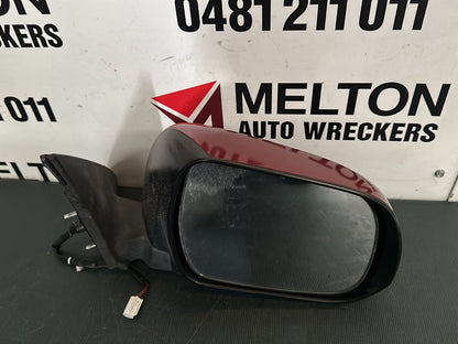Toyota Kluger GSU40 GSU45- Right Door Mirror- Non-Puddle Lamp Type, Colour Coded