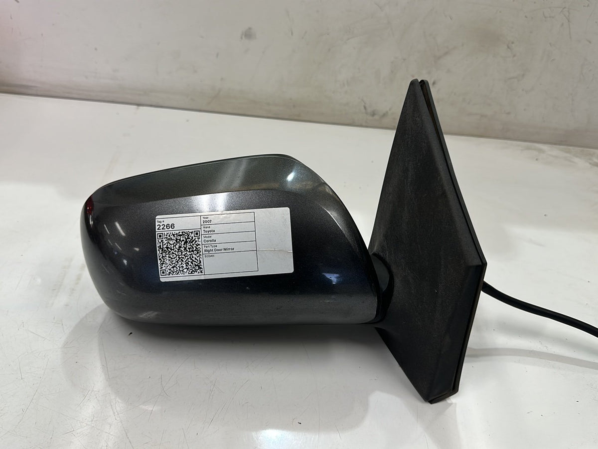 Mar 2007 to Feb 2010- Toyota Corolla ZRE152R ZRE153R Sedan- Right Door Mirror- Non-Flasher