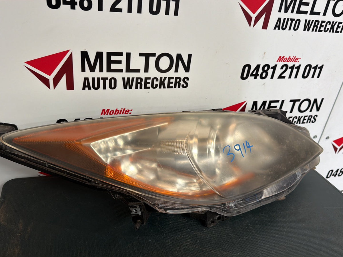 2012 Mazda 3- Right Headlight