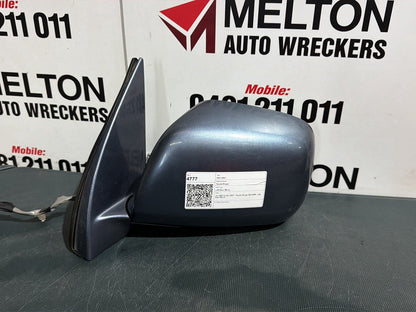 Jan 2001 to Apr 2007 - Toyota Kluger MCU28R - Left Door Mirror